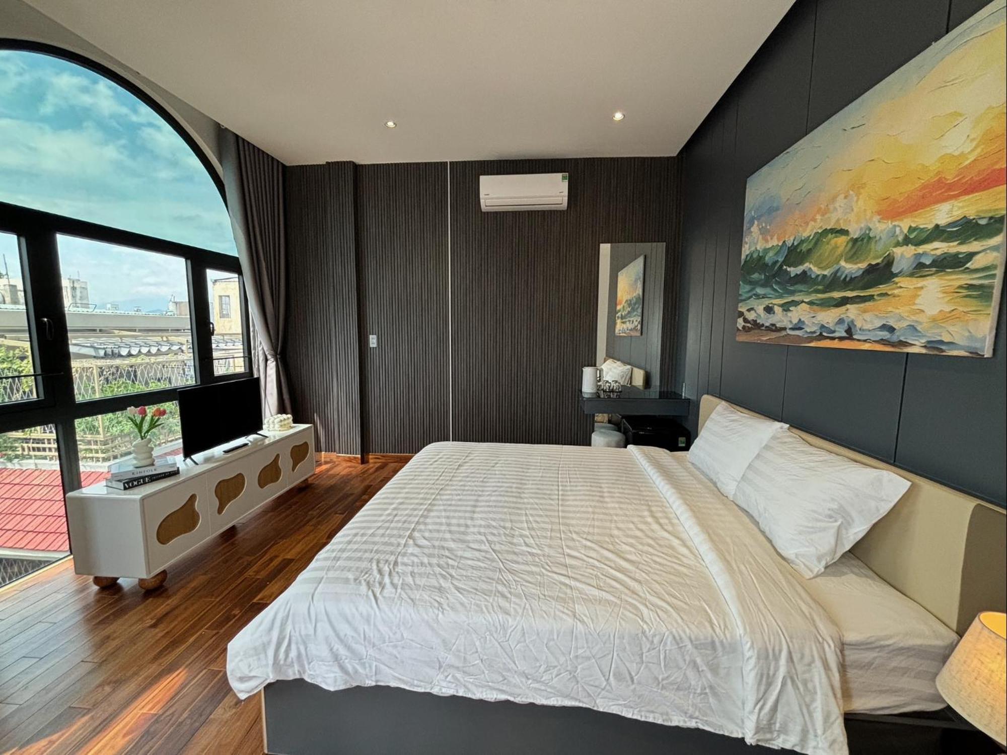 Ceva & Hotel